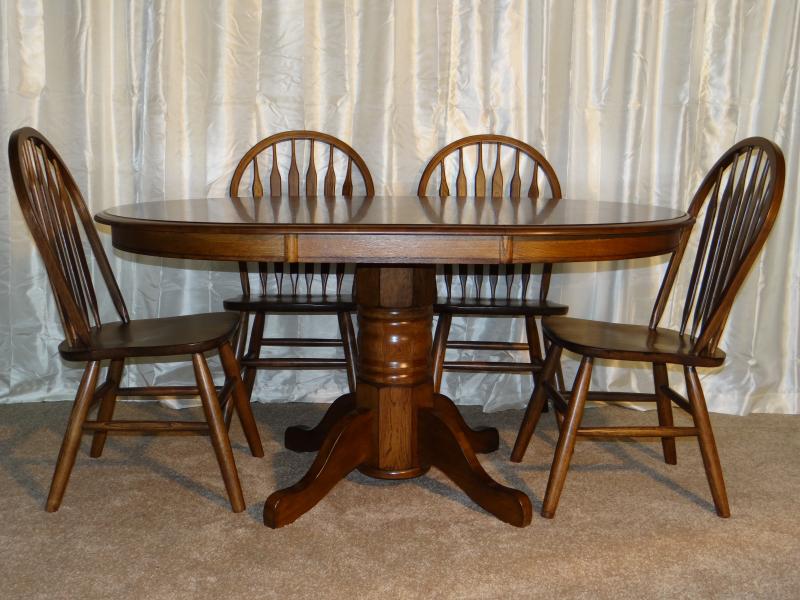 VO-TA583, 42"x60",w/1-18" leaf table.  VO-CH501- Whiskey brown classic oak chair